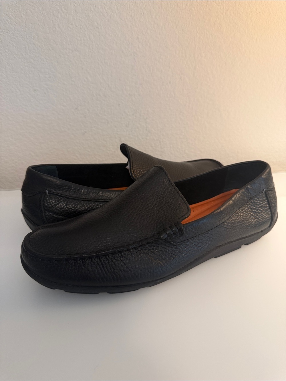 Tommy Bahama Men’s Black Pebbled Leather Slip-On Loafers Size 10.5
